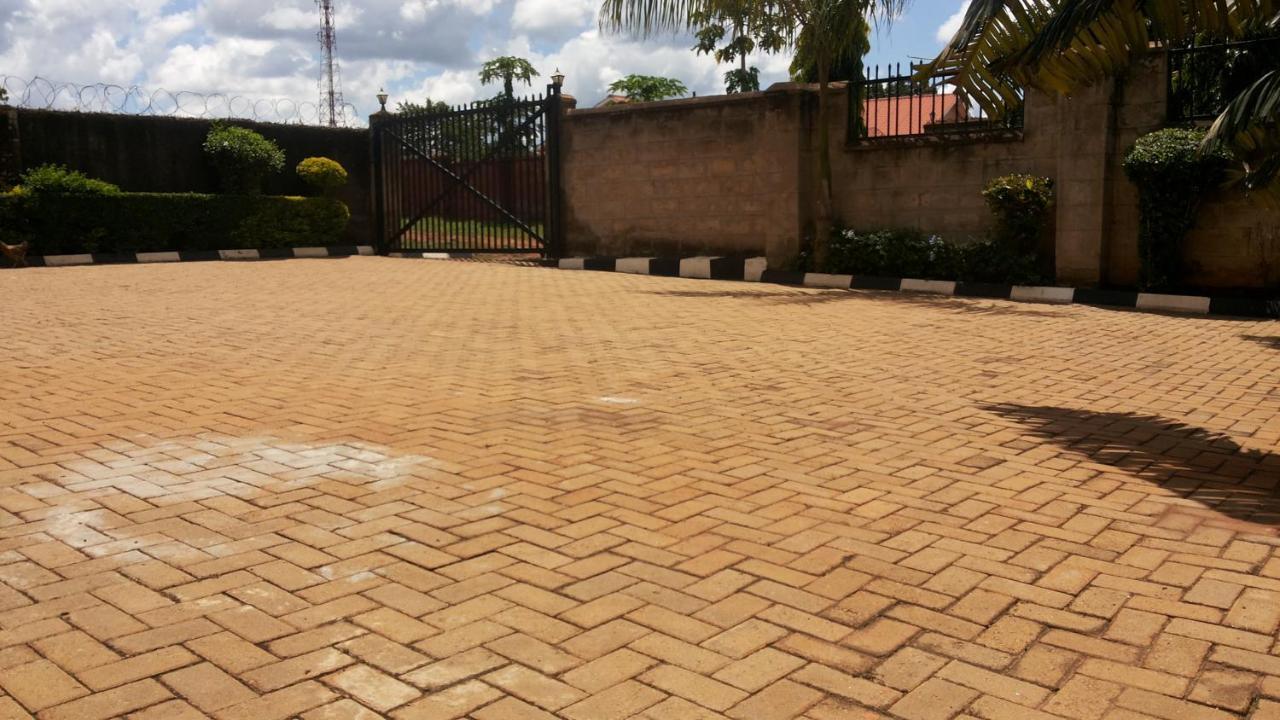 Westcliff Hotel Lira Kültér fotó